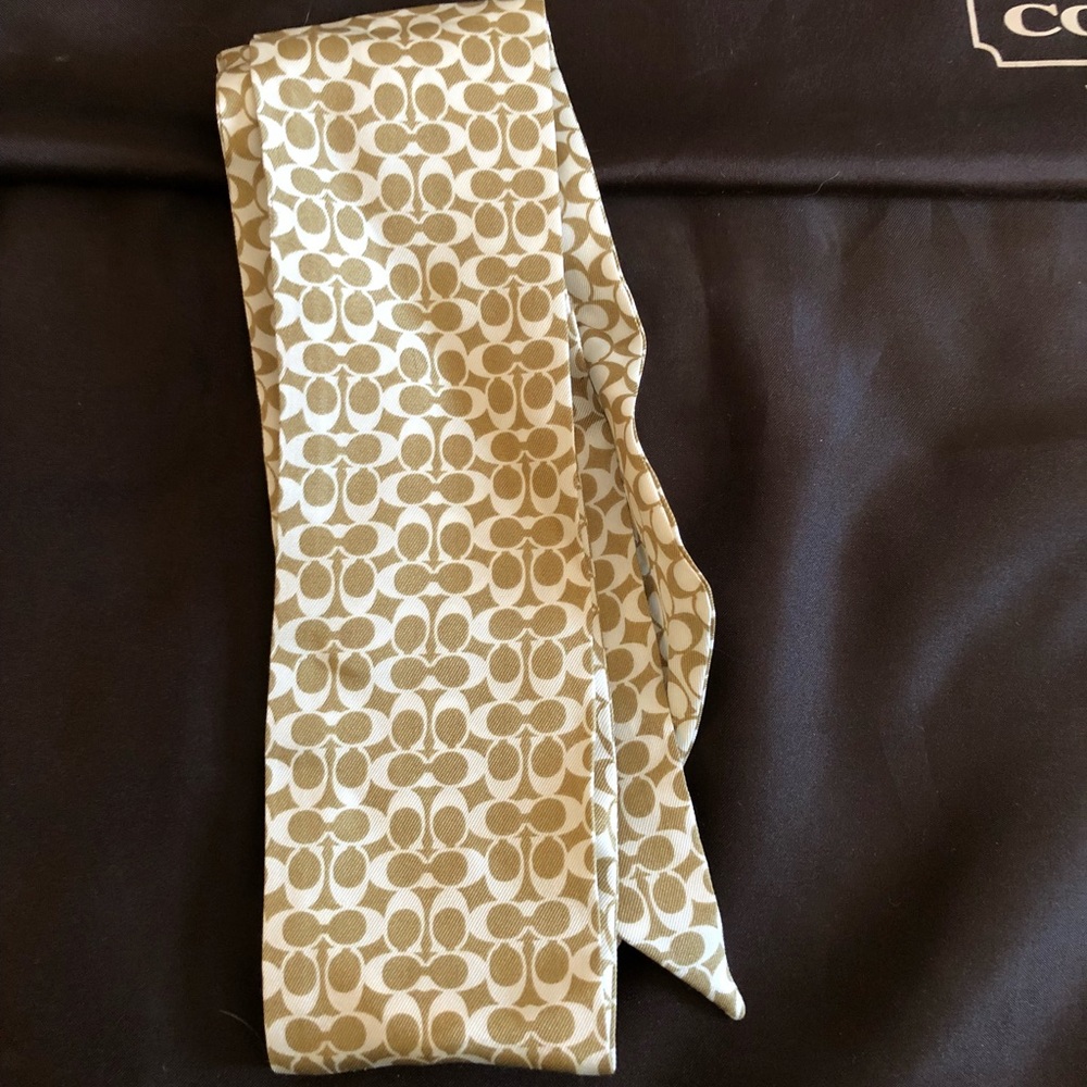 Coach 100% scarf
